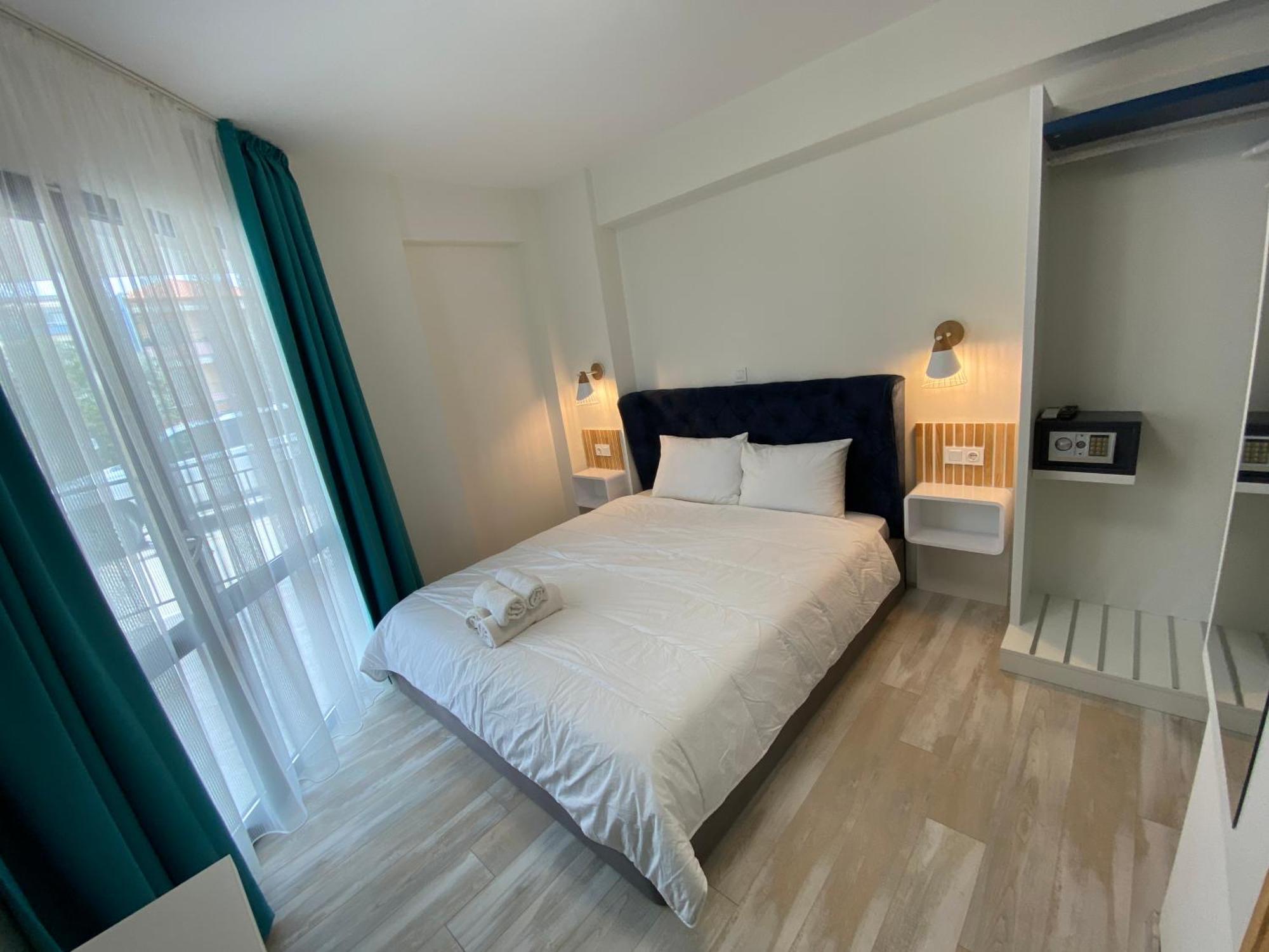 بوتوس Opalium Beach Front Suites المظهر الخارجي الصورة
