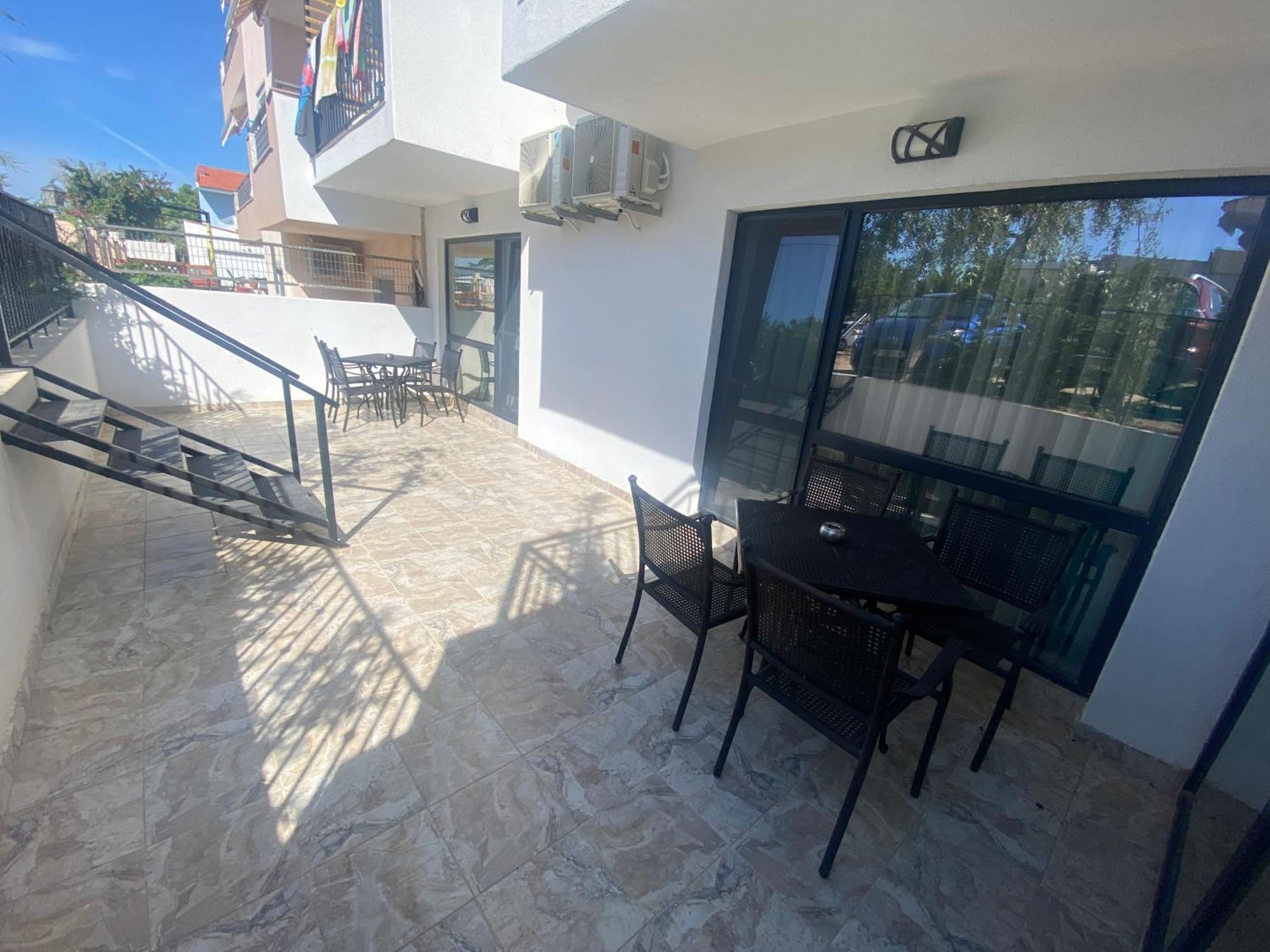 بوتوس Opalium Beach Front Suites المظهر الخارجي الصورة
