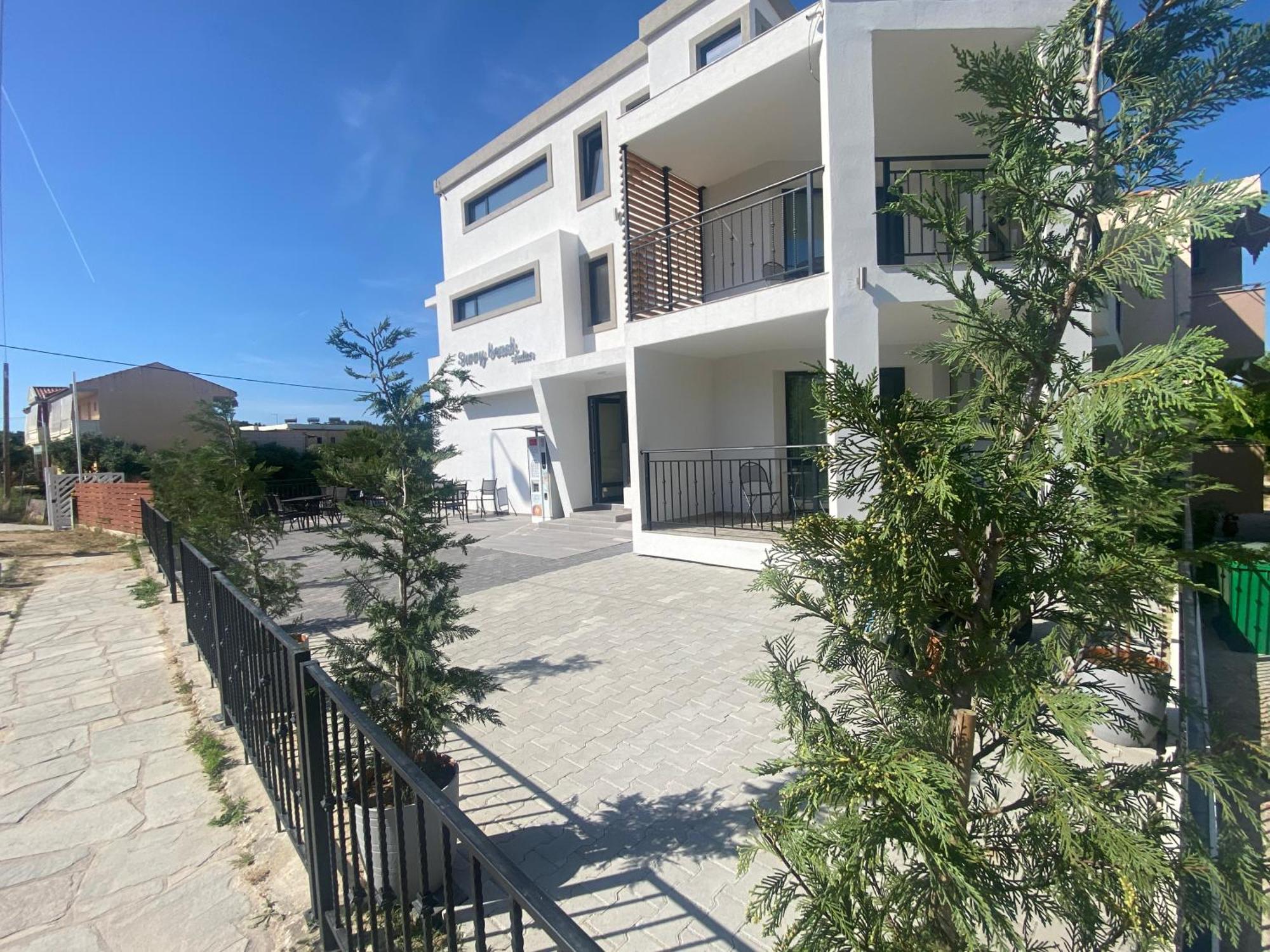 بوتوس Opalium Beach Front Suites المظهر الخارجي الصورة