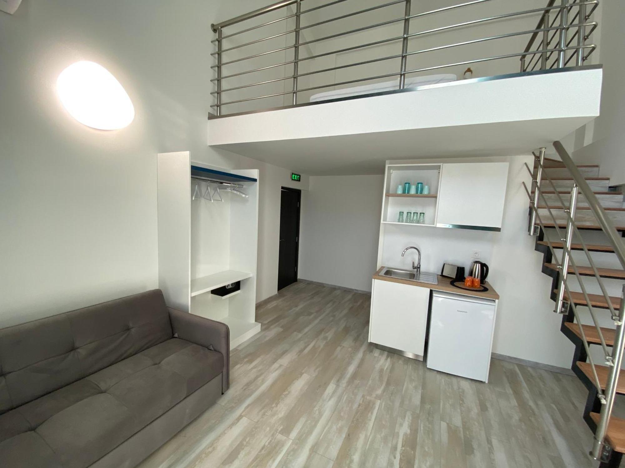 بوتوس Opalium Beach Front Suites المظهر الخارجي الصورة
